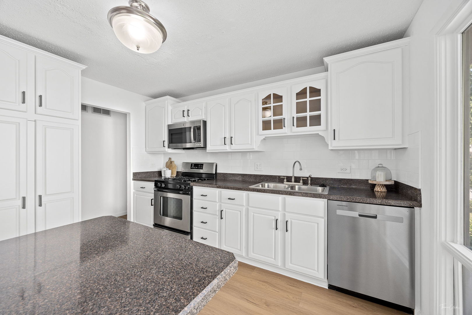 1856 Carriage Hill Road, Lisle, IL 60532