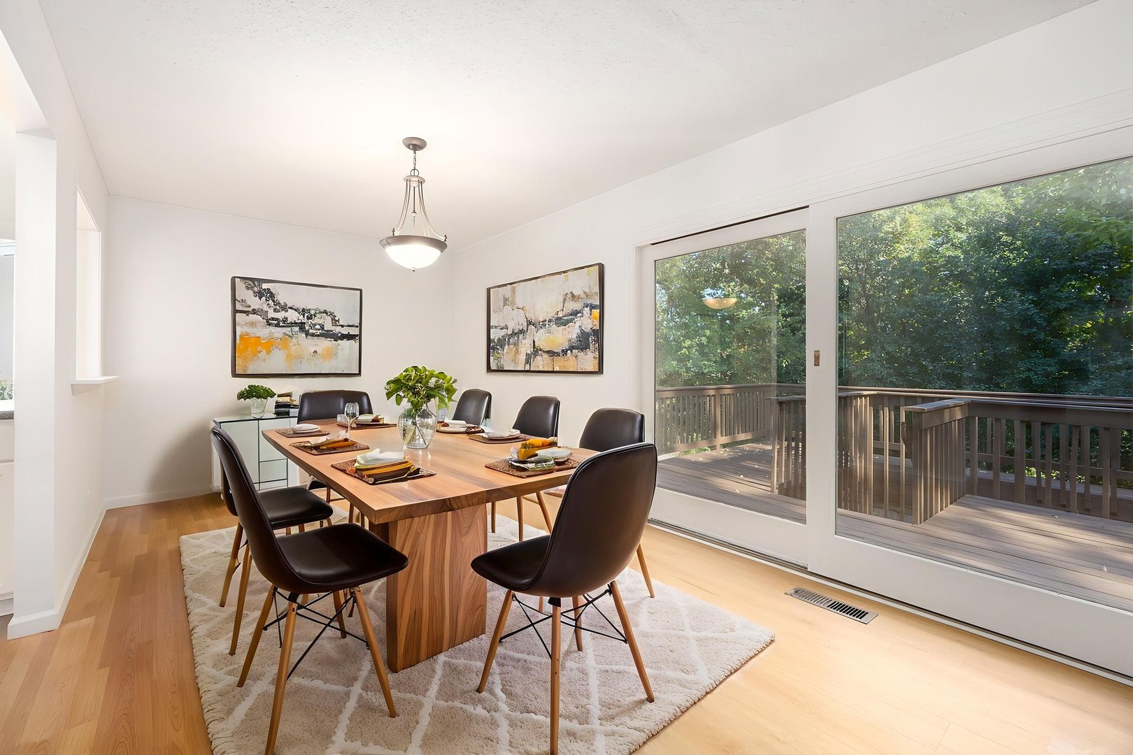 1856 Carriage Hill Road, Lisle, IL 60532