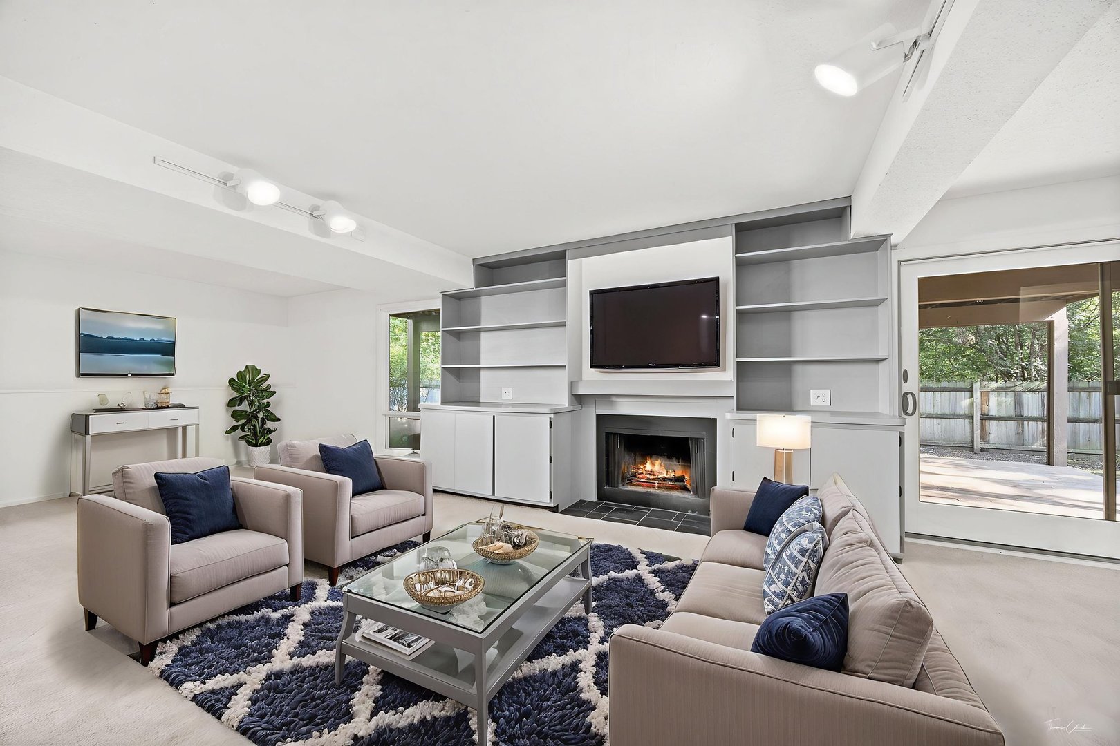 1856 Carriage Hill Road, Lisle, IL 60532