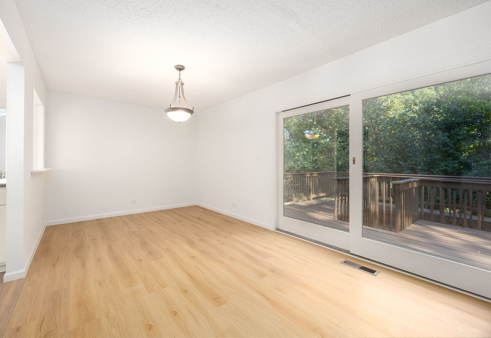 1856 Carriage Hill Road, Lisle, IL 60532