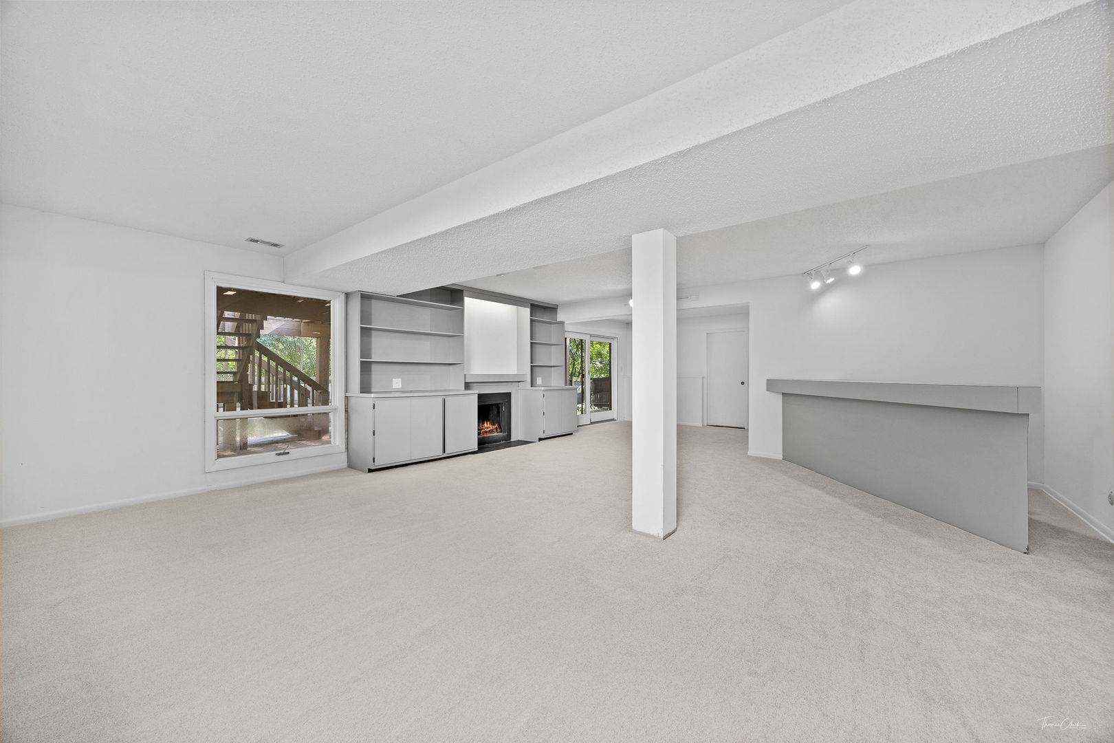 1856 Carriage Hill Road, Lisle, IL 60532