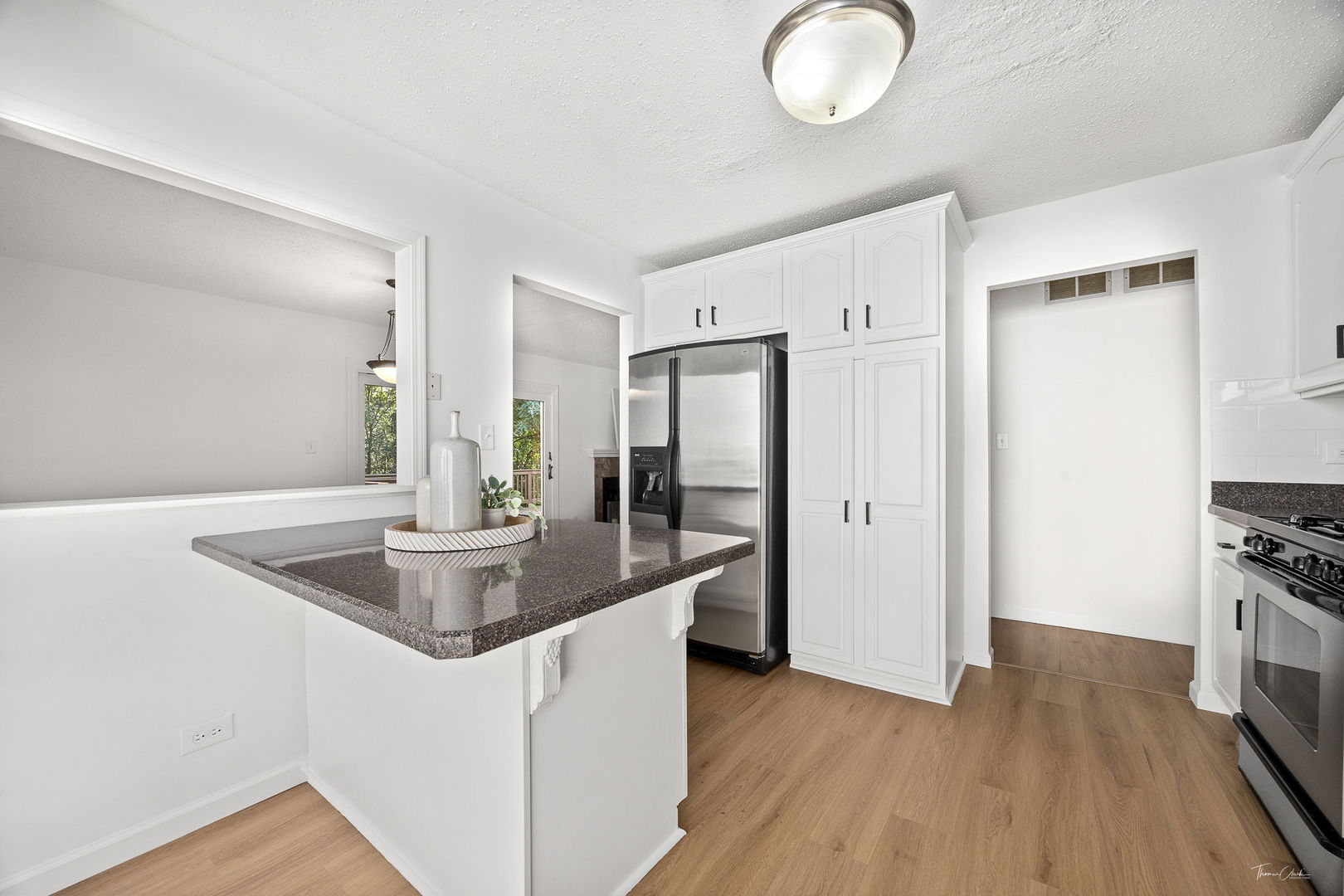 1856 Carriage Hill Road, Lisle, IL 60532