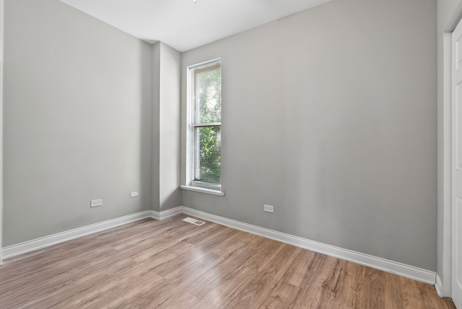 3721 W Ferdinand Street, Chicago, IL 60624