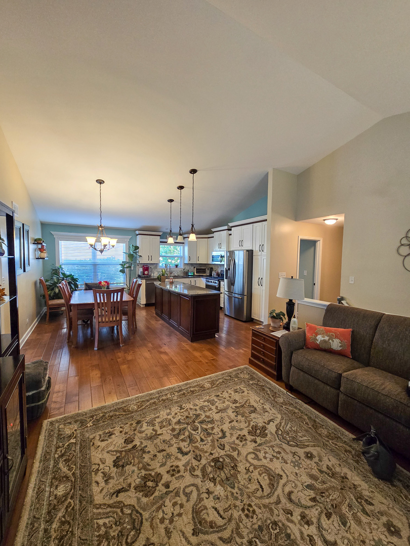 540 Alcott Lane, Bolingbrook, IL 60440