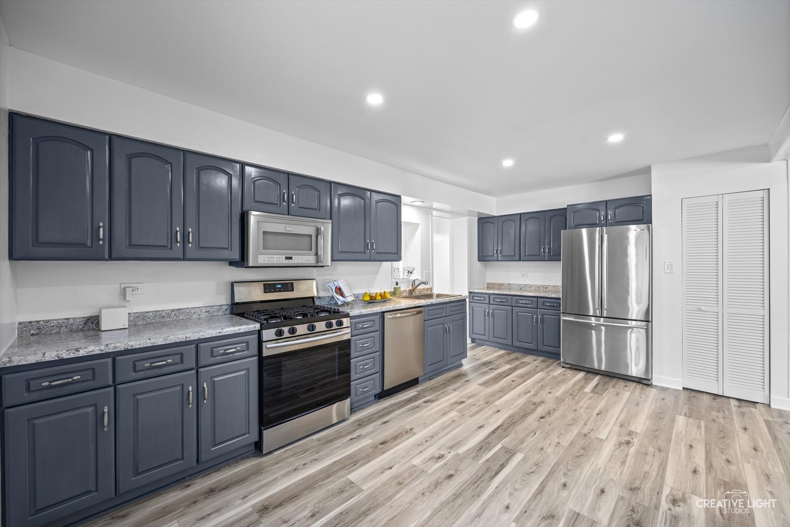 13116 Fairway Drive, Crestwood, IL 60418