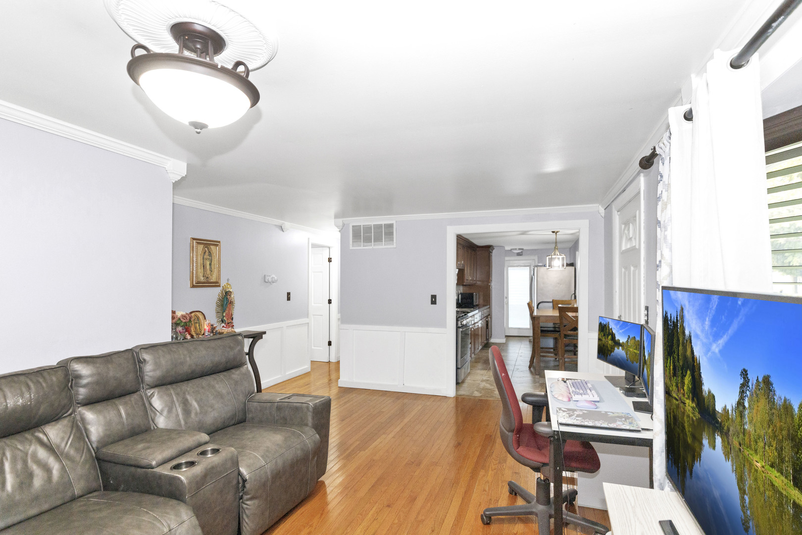 512 Tyler Drive, Carpentersville, IL 60110