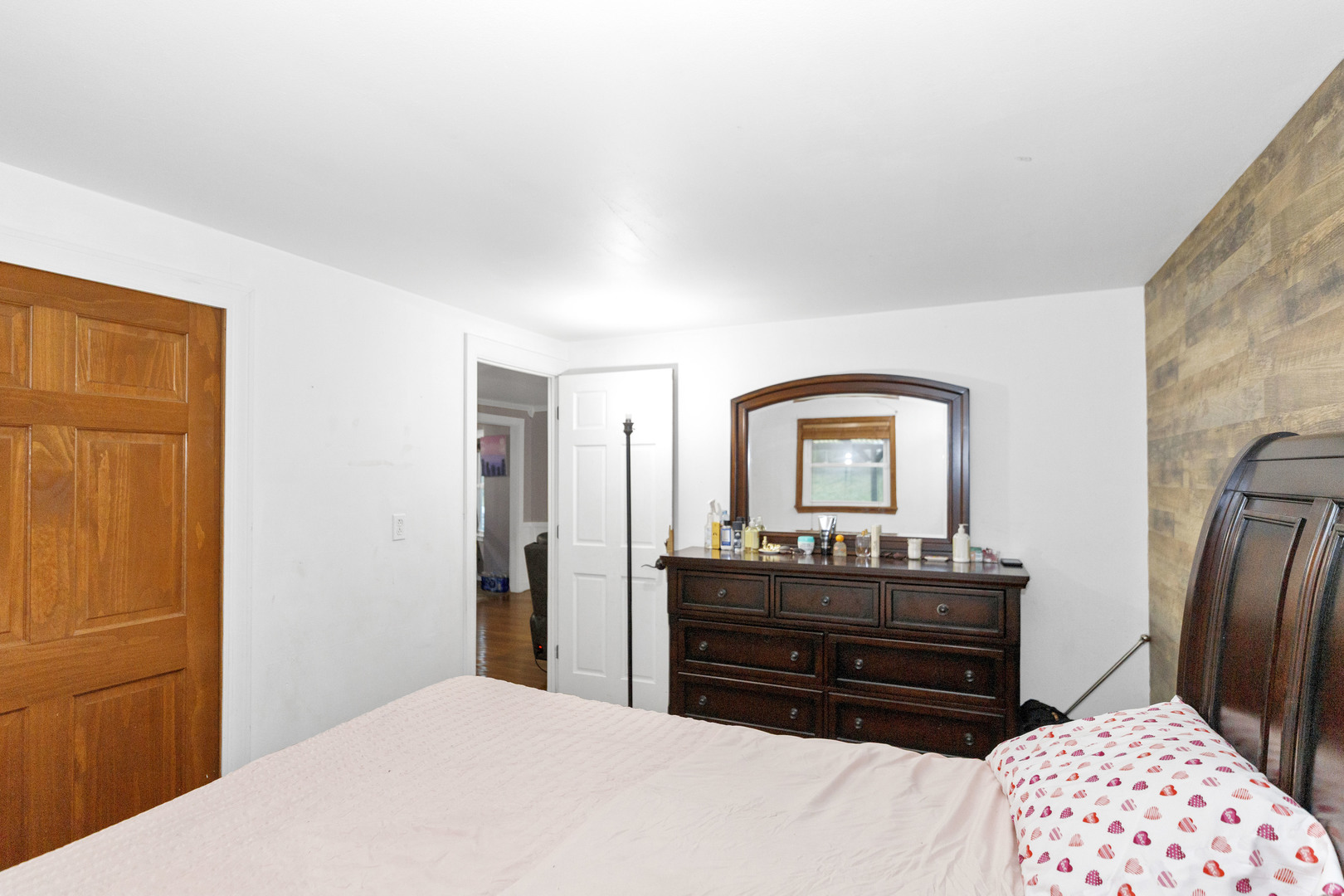 512 Tyler Drive, Carpentersville, IL 60110