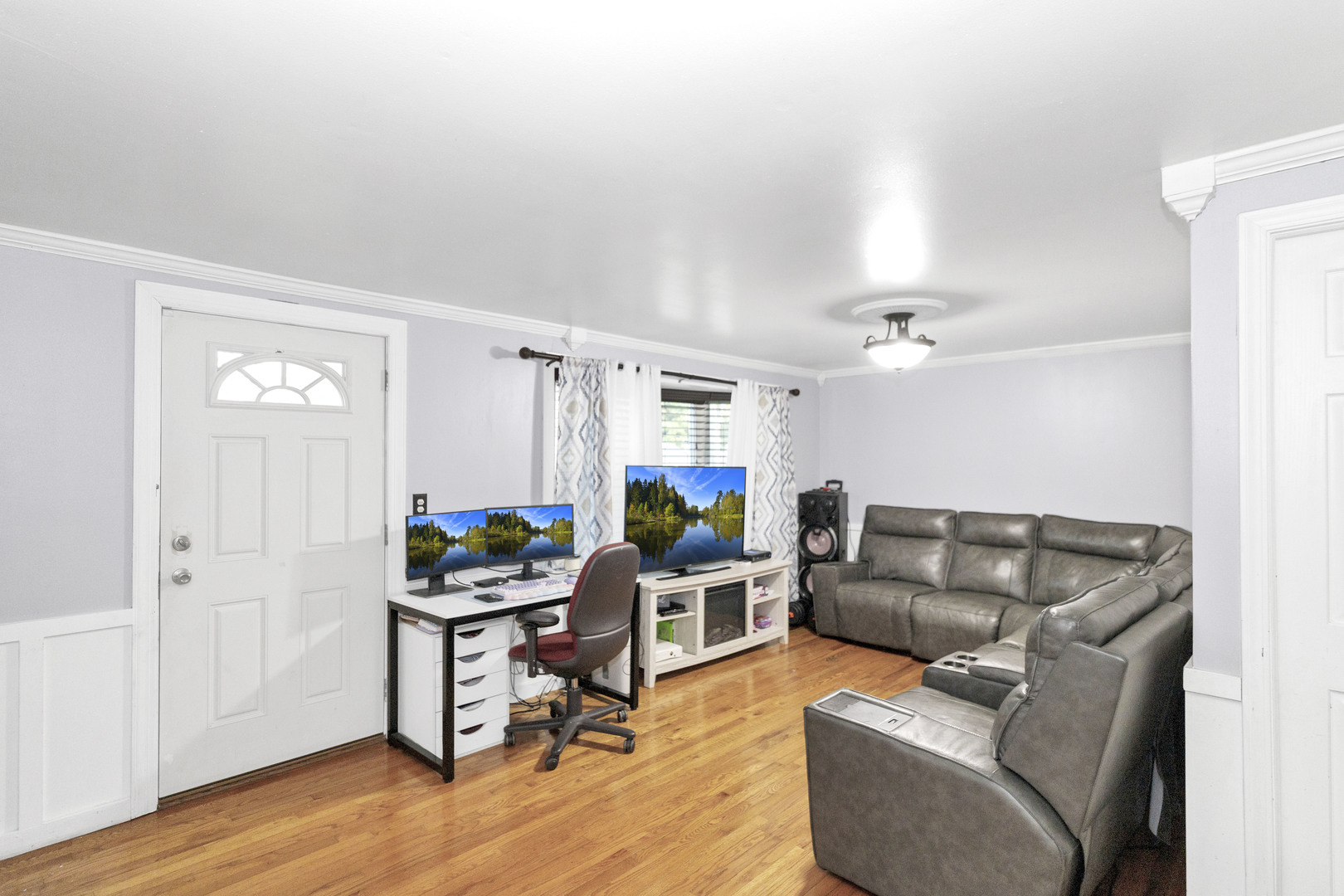 512 Tyler Drive, Carpentersville, IL 60110
