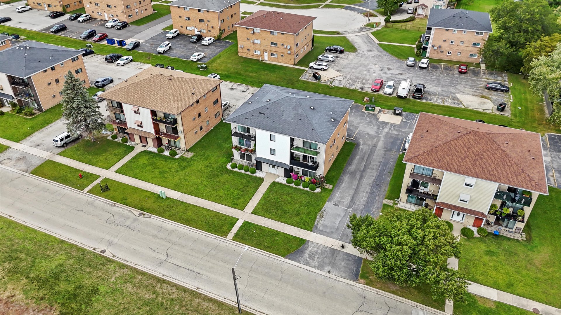 7306 W 86th Street #2B, Bridgeview, IL 60455