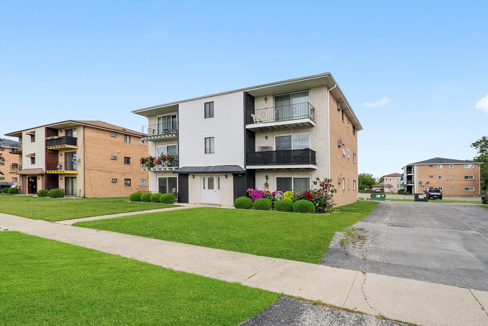 7306 W 86th Street #2B, Bridgeview, IL 60455