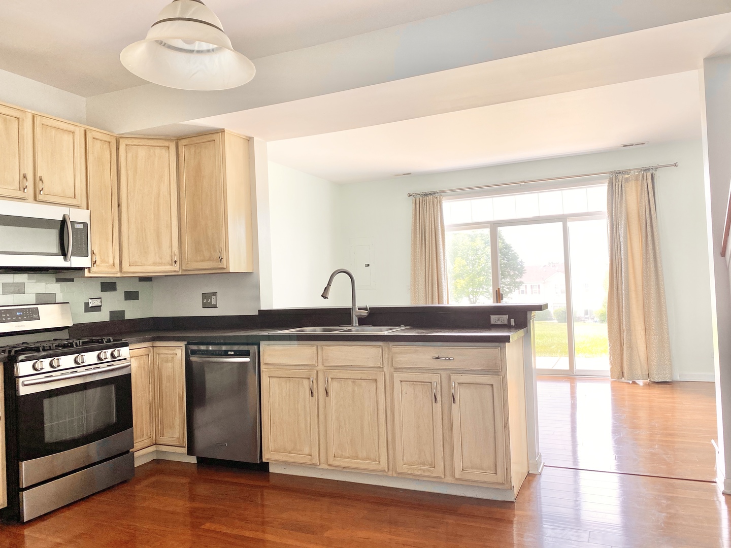 2243 Flagstone Lane, Carpentersville, IL 60110