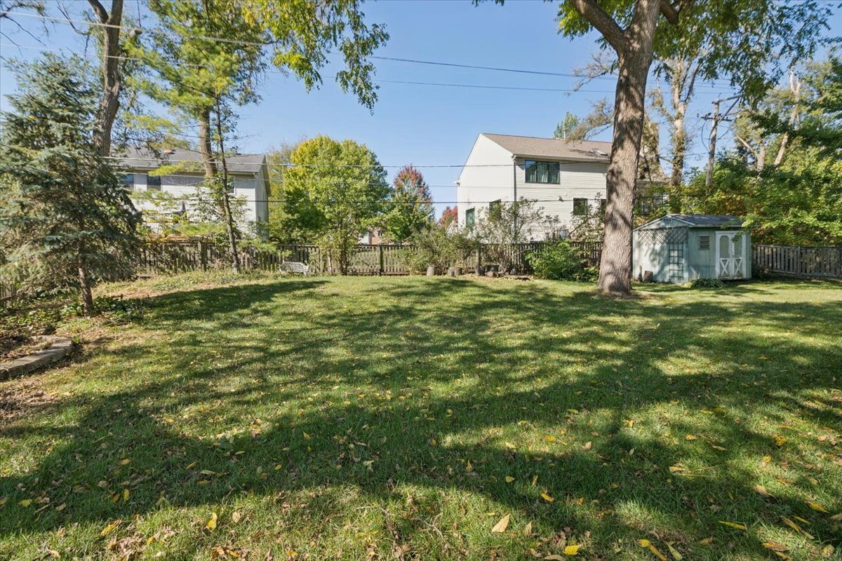 696 N Stephen Drive, Palatine, IL 60067