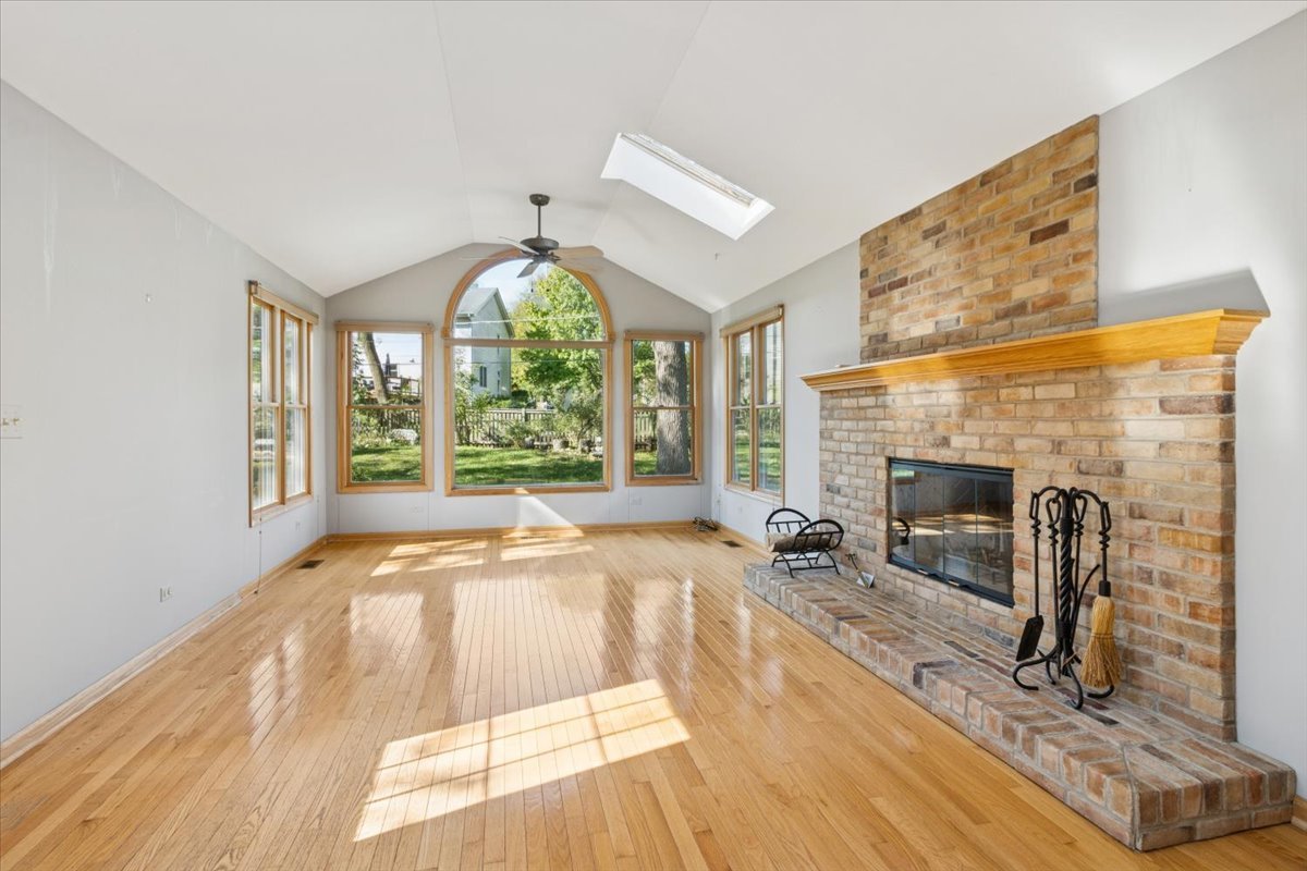 696 N Stephen Drive, Palatine, IL 60067