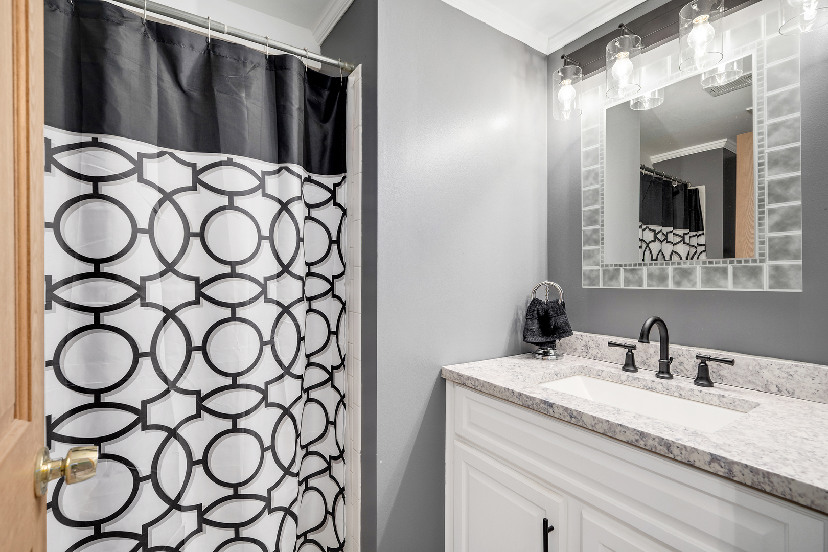 263 Deming Place, Westmont, IL 60559