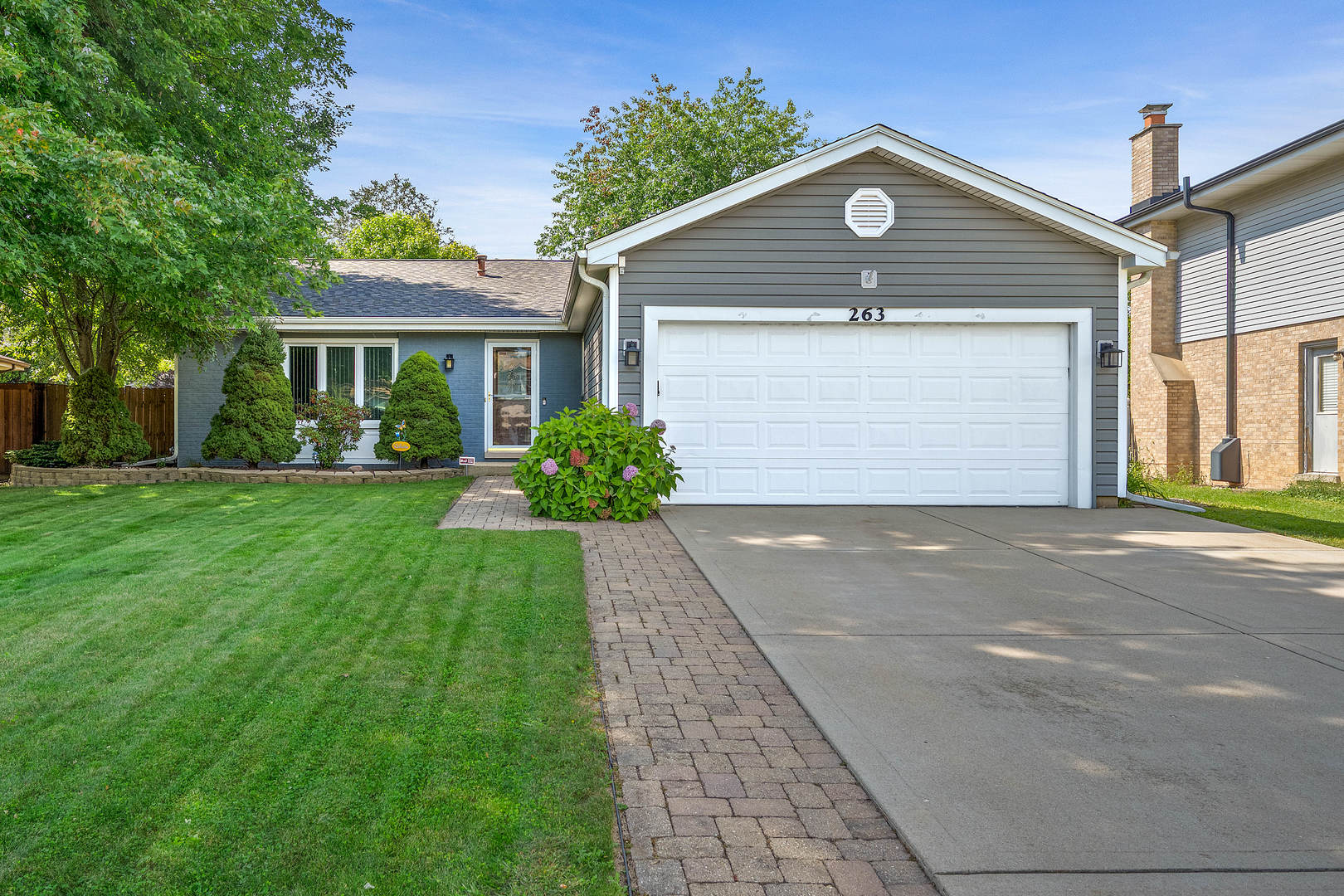 263 Deming Place, Westmont, IL 60559