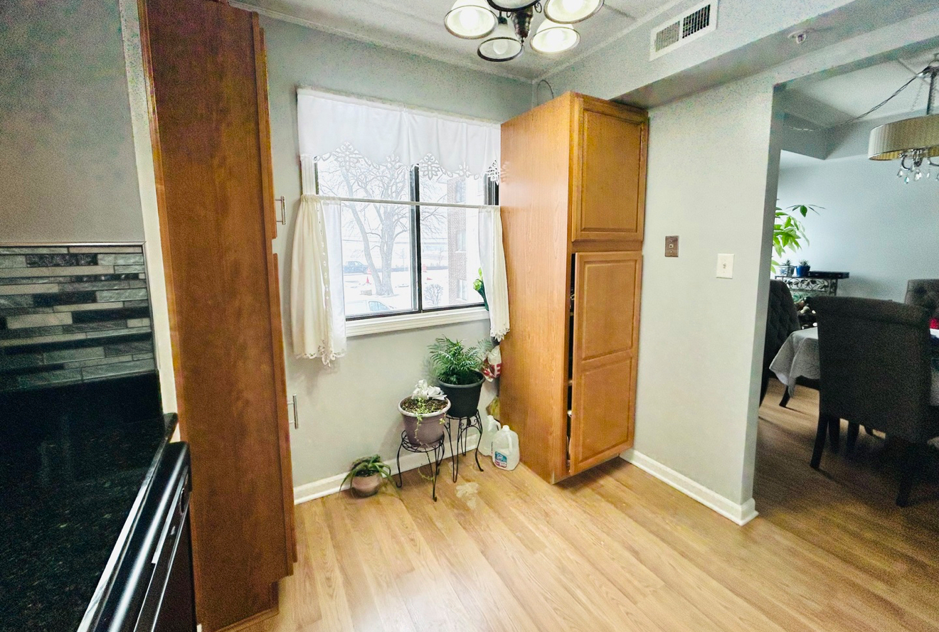 6329 175th Street #2N, Tinley Park, IL 60477
