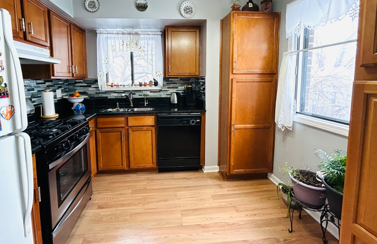 6329 175th Street #2N, Tinley Park, IL 60477