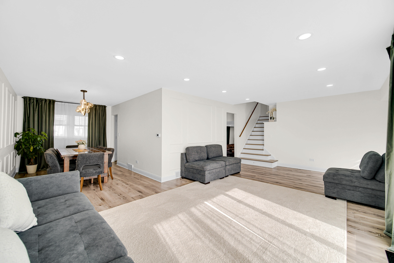 428 Timothy Court, Schaumburg, IL 60193