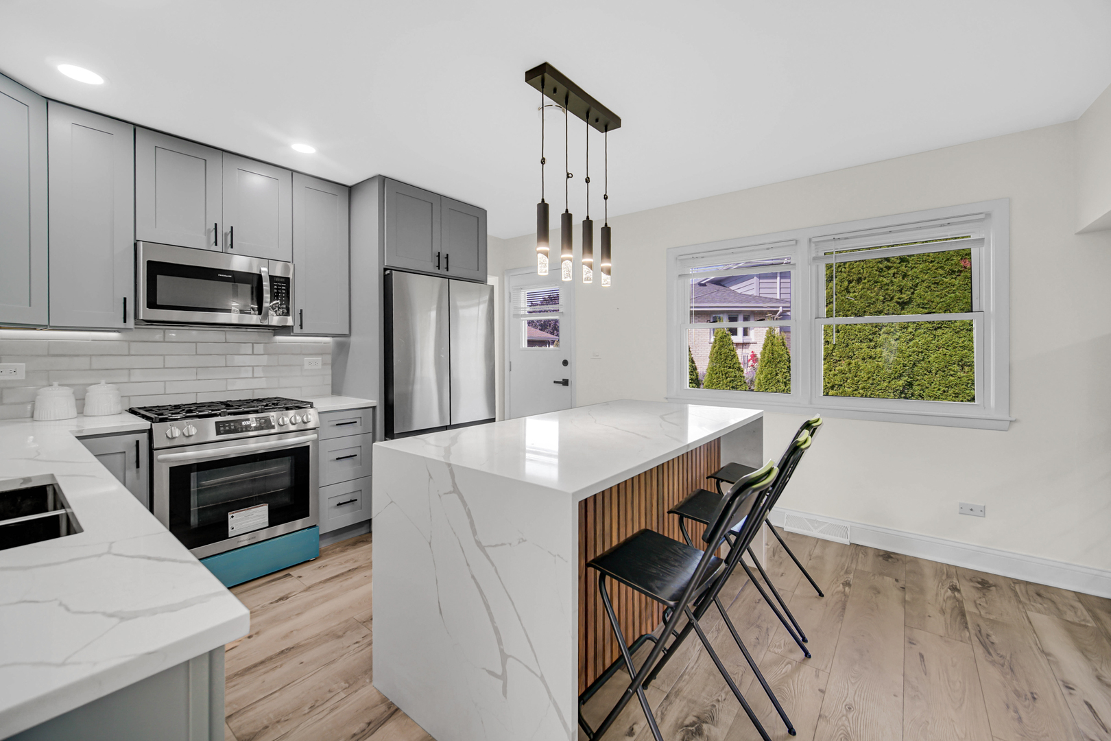 428 Timothy Court, Schaumburg, IL 60193