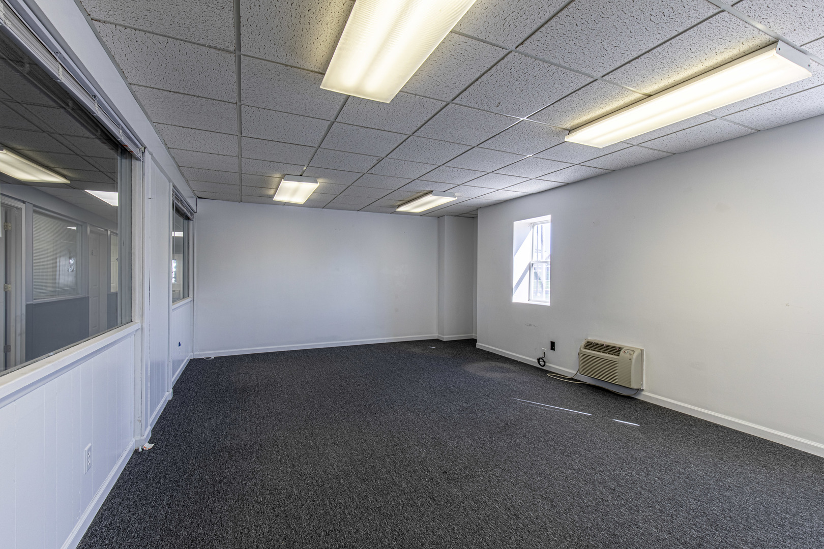 400 N Main Street, Princeton, IL 61356