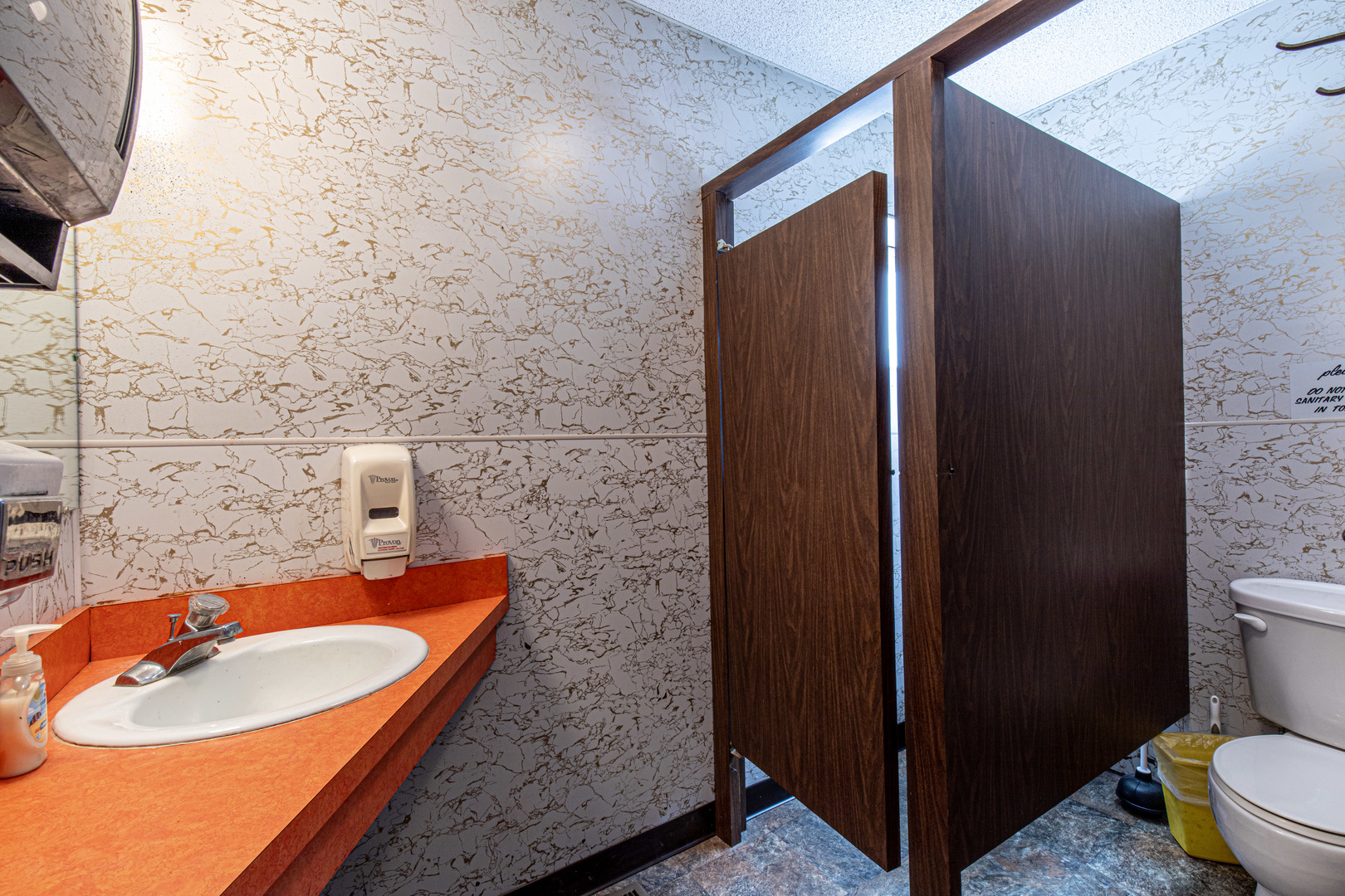 400 N Main Street, Princeton, IL 61356