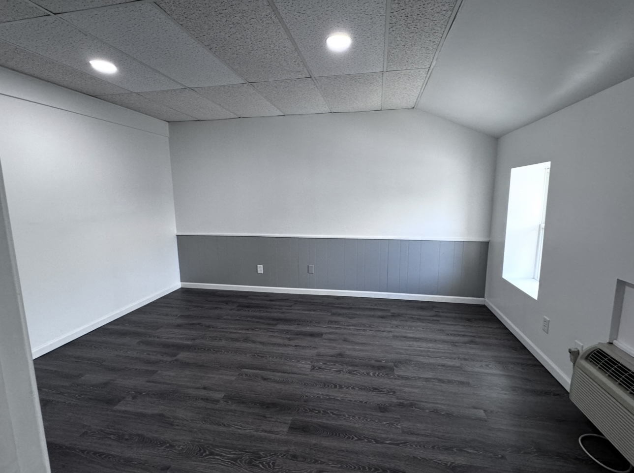 400 N Main Street, Princeton, IL 61356