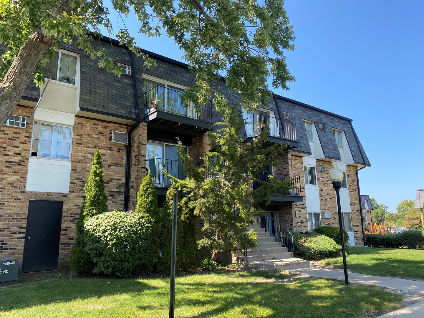 5A Dundee Quarter Drive #206, Palatine, IL 60074
