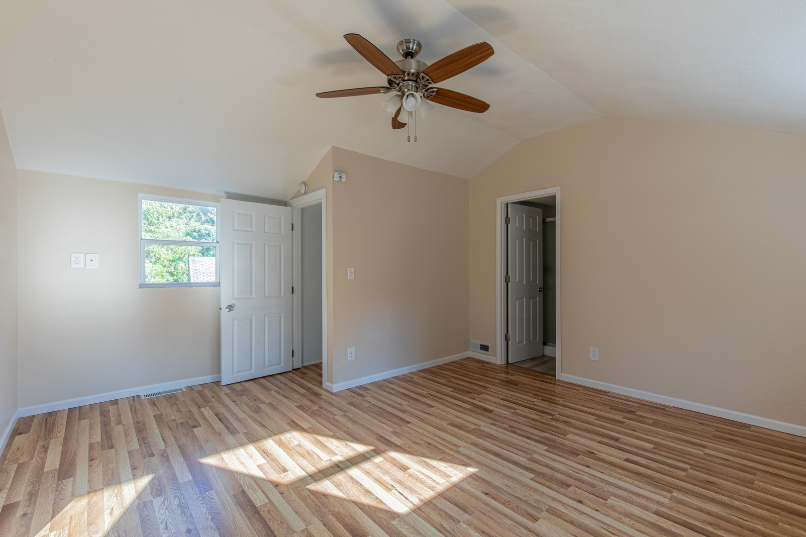 519 E Dakota Street, Spring Valley, IL 61362