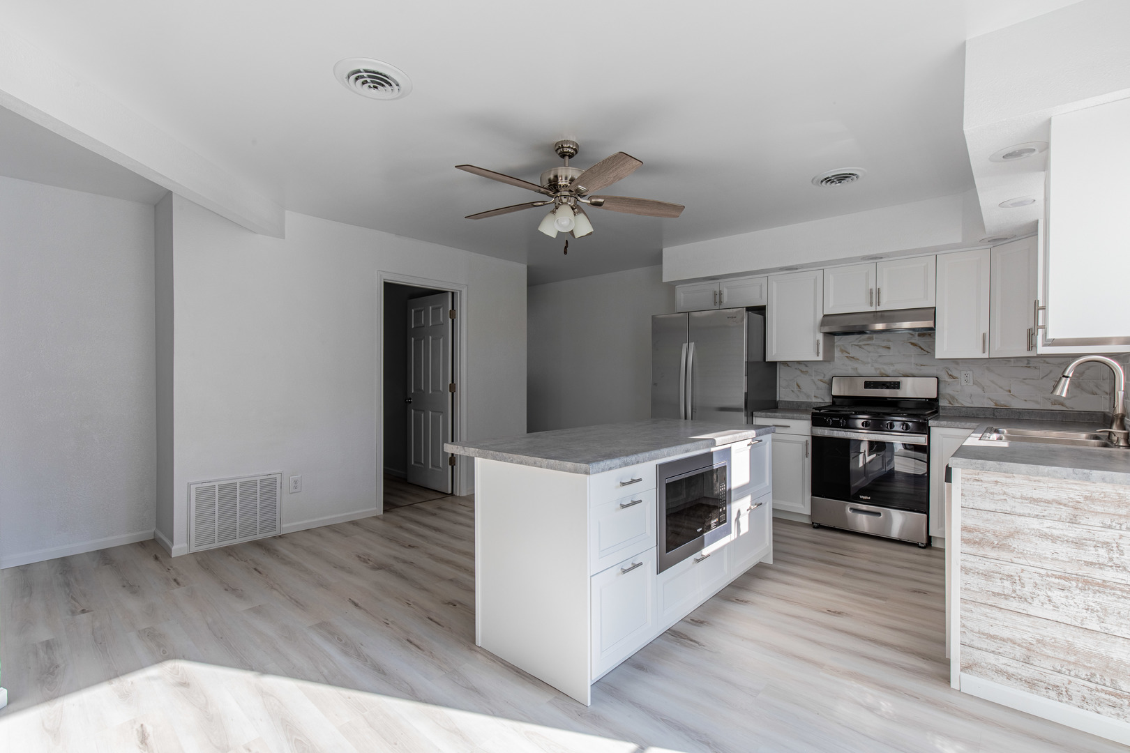 519 E Dakota Street, Spring Valley, IL 61362