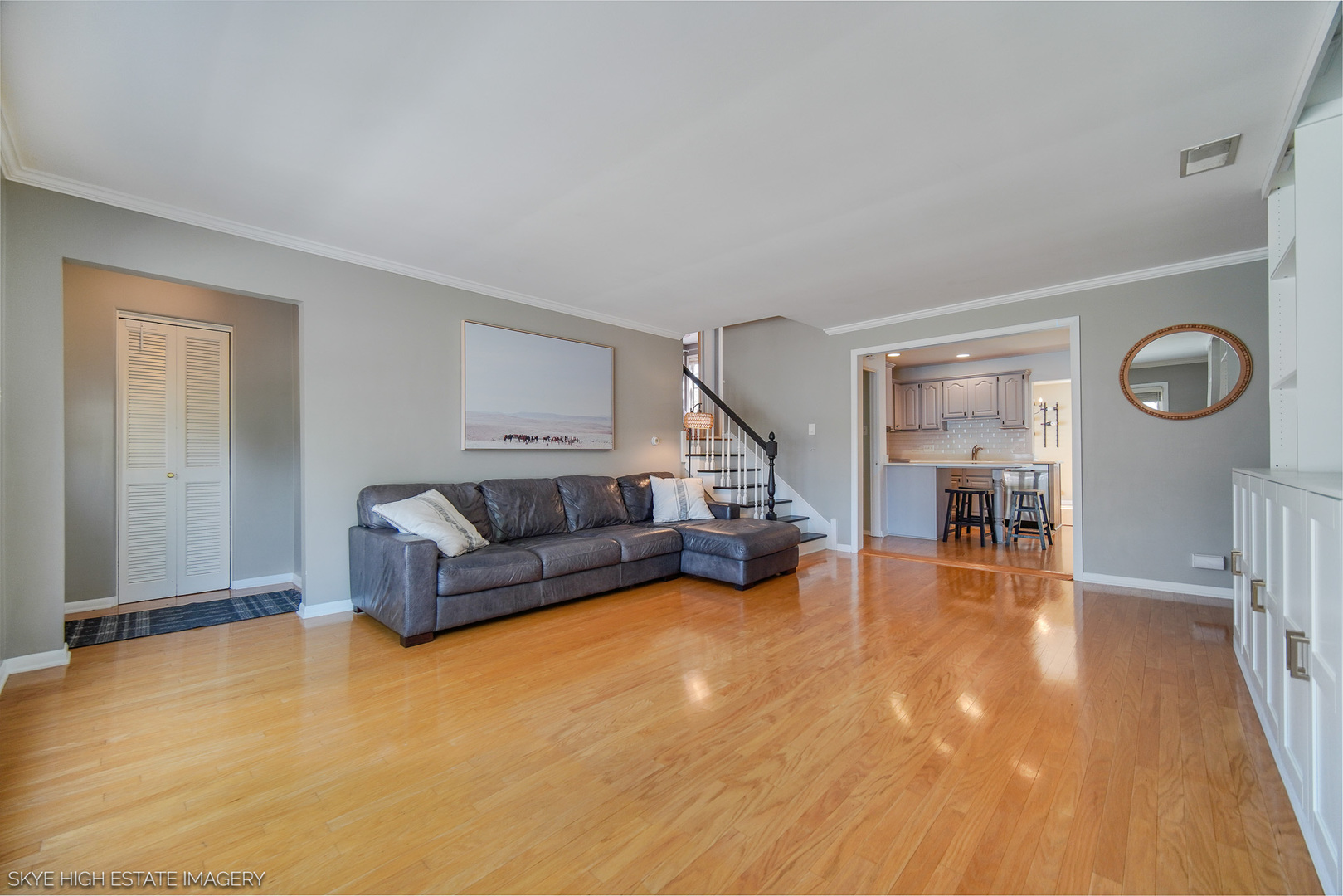 929 Sherwood Road, La Grange Park, IL 60526