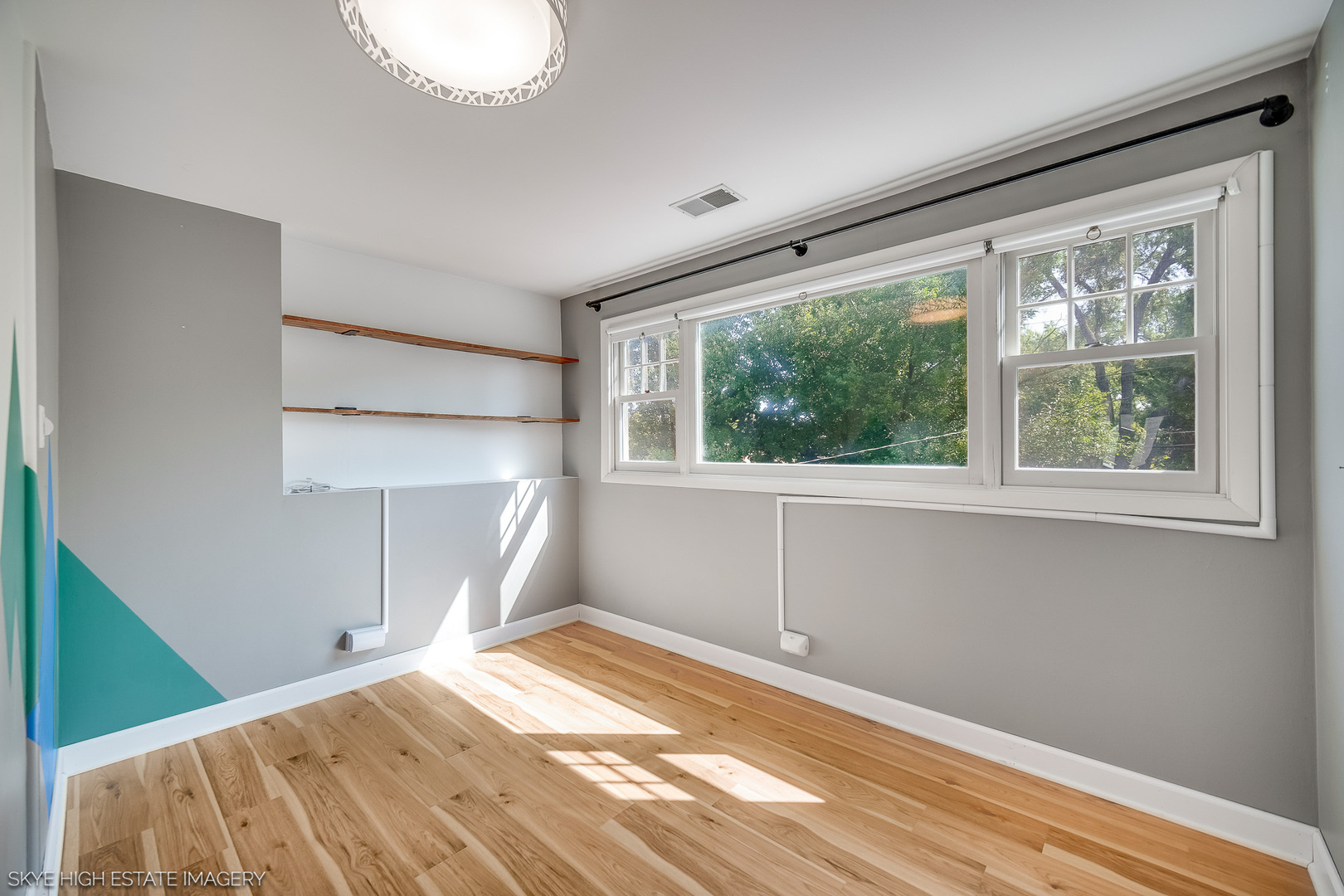 929 Sherwood Road, La Grange Park, IL 60526