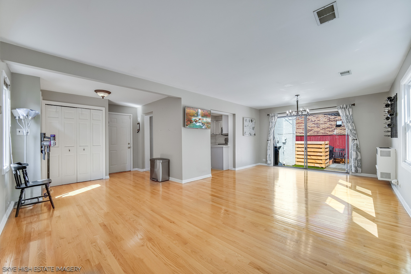 929 Sherwood Road, La Grange Park, IL 60526