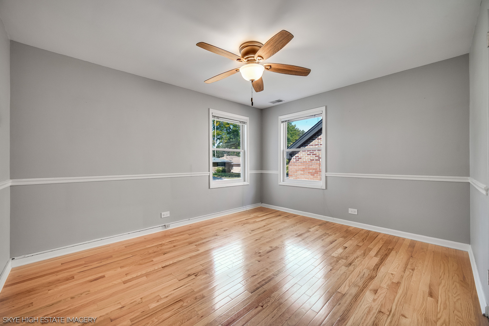 929 Sherwood Road, La Grange Park, IL 60526