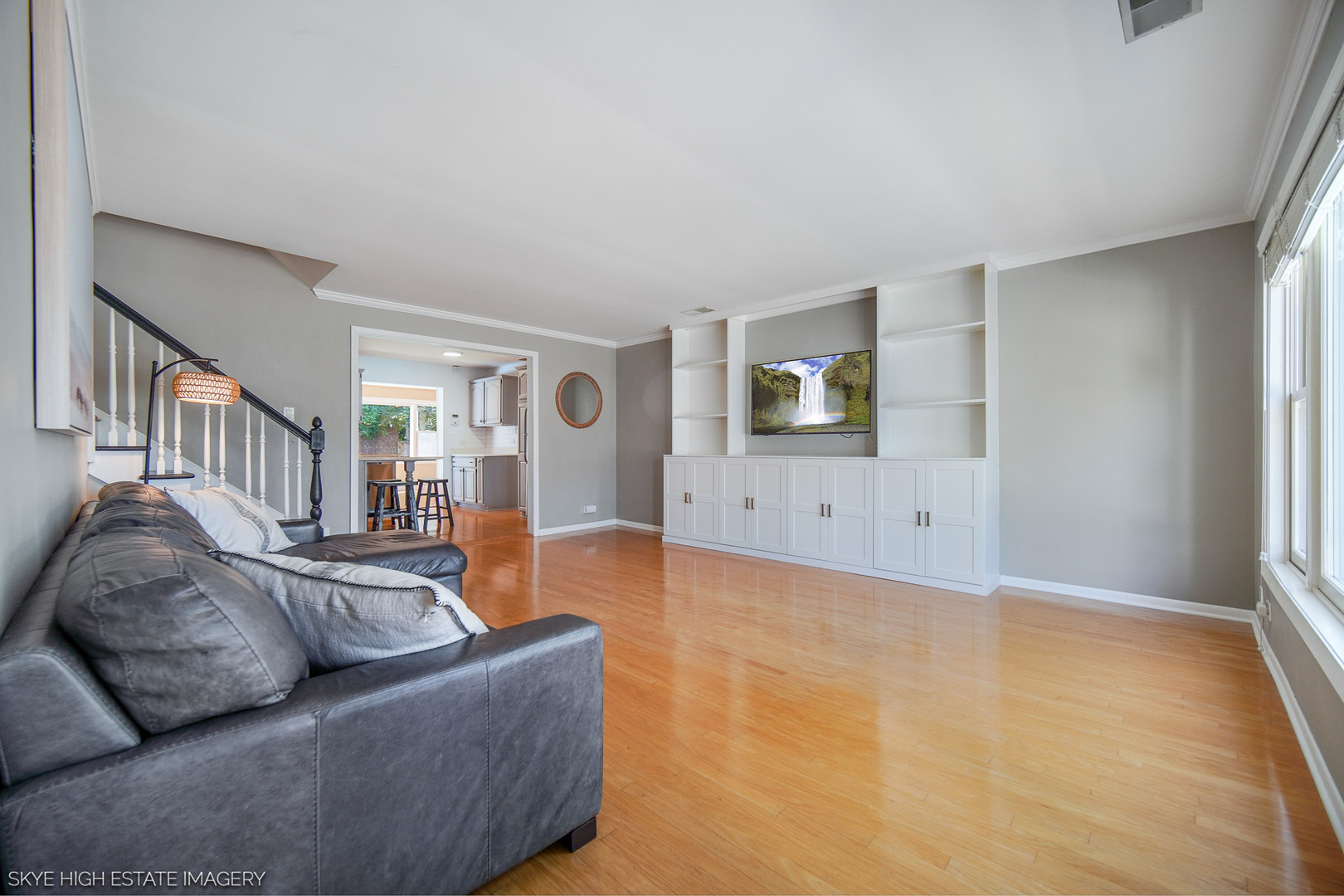 929 Sherwood Road, La Grange Park, IL 60526