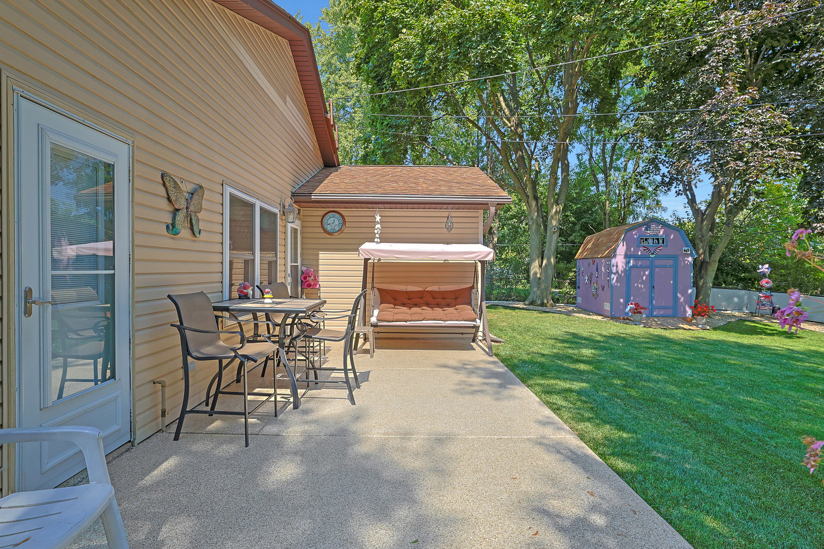 6857 Hawthorne Lane, Hanover Park, IL 60133