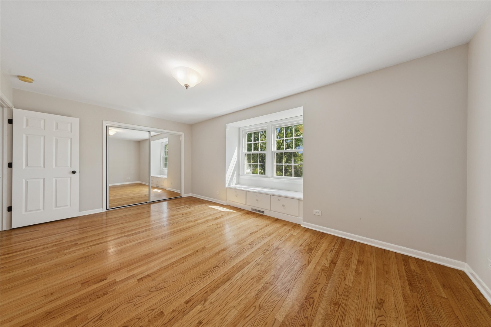 18 Shelburne Drive, Oak Brook, IL 60523