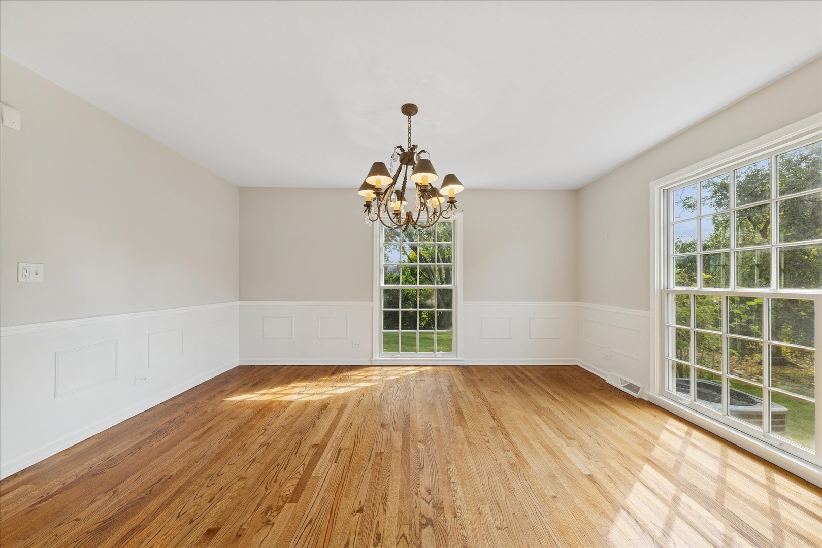 18 Shelburne Drive, Oak Brook, IL 60523