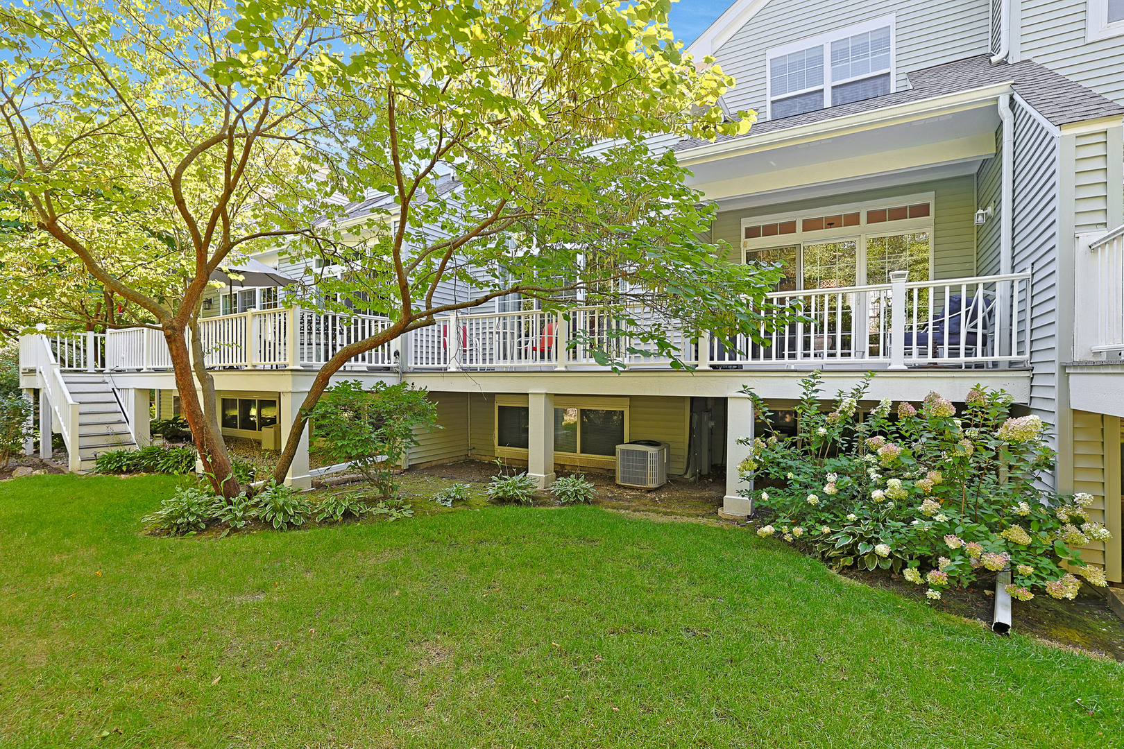 1053 Hummingbird Way, Bartlett, IL 60103