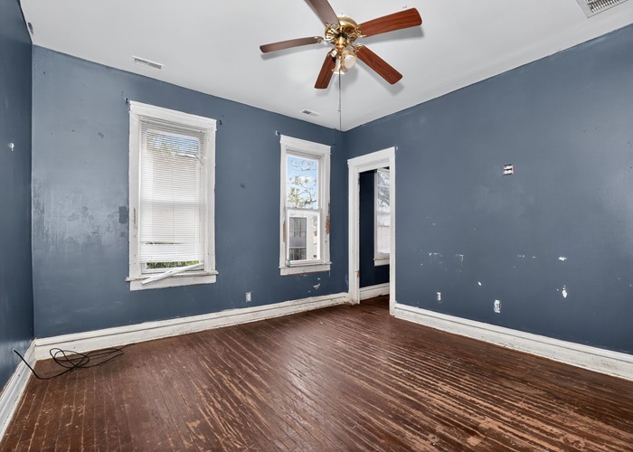 4355 W Thomas Street, Chicago, IL 60651