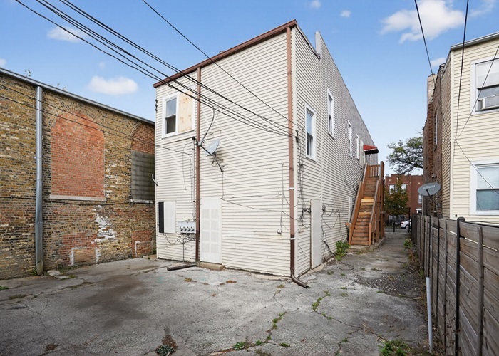 4355 W Thomas Street, Chicago, IL 60651