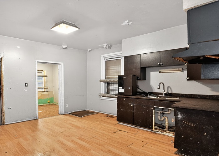 4355 W Thomas Street, Chicago, IL 60651