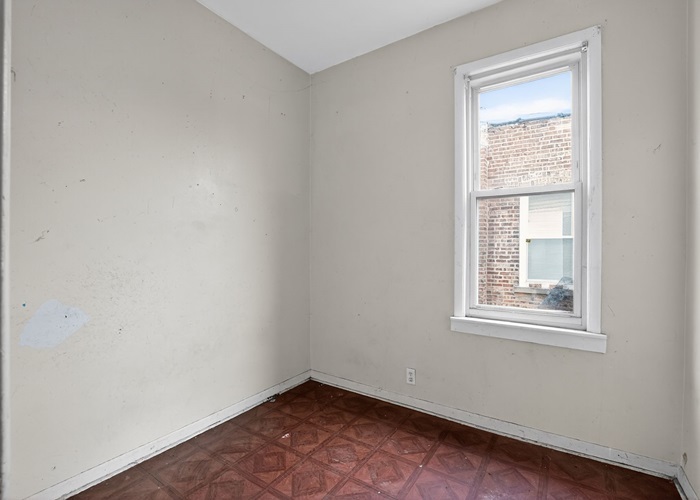 4355 W Thomas Street, Chicago, IL 60651