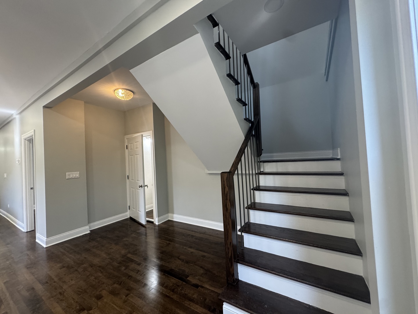 2934 S 48th Court, Cicero, IL 60804