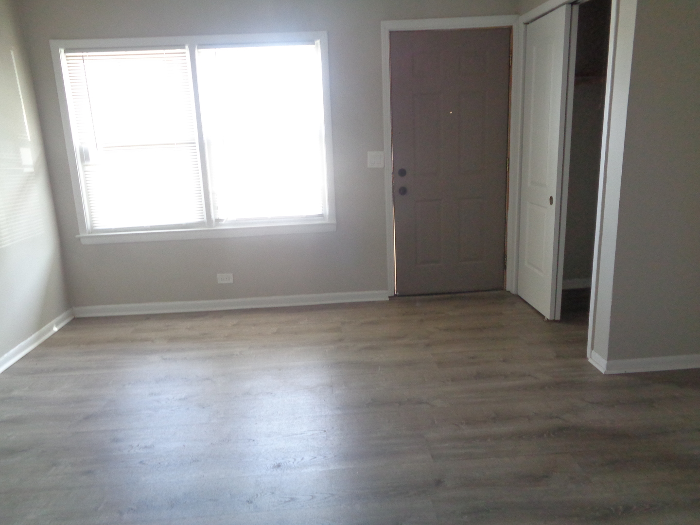 1340 N main Street #D3, Wheaton, IL 60187