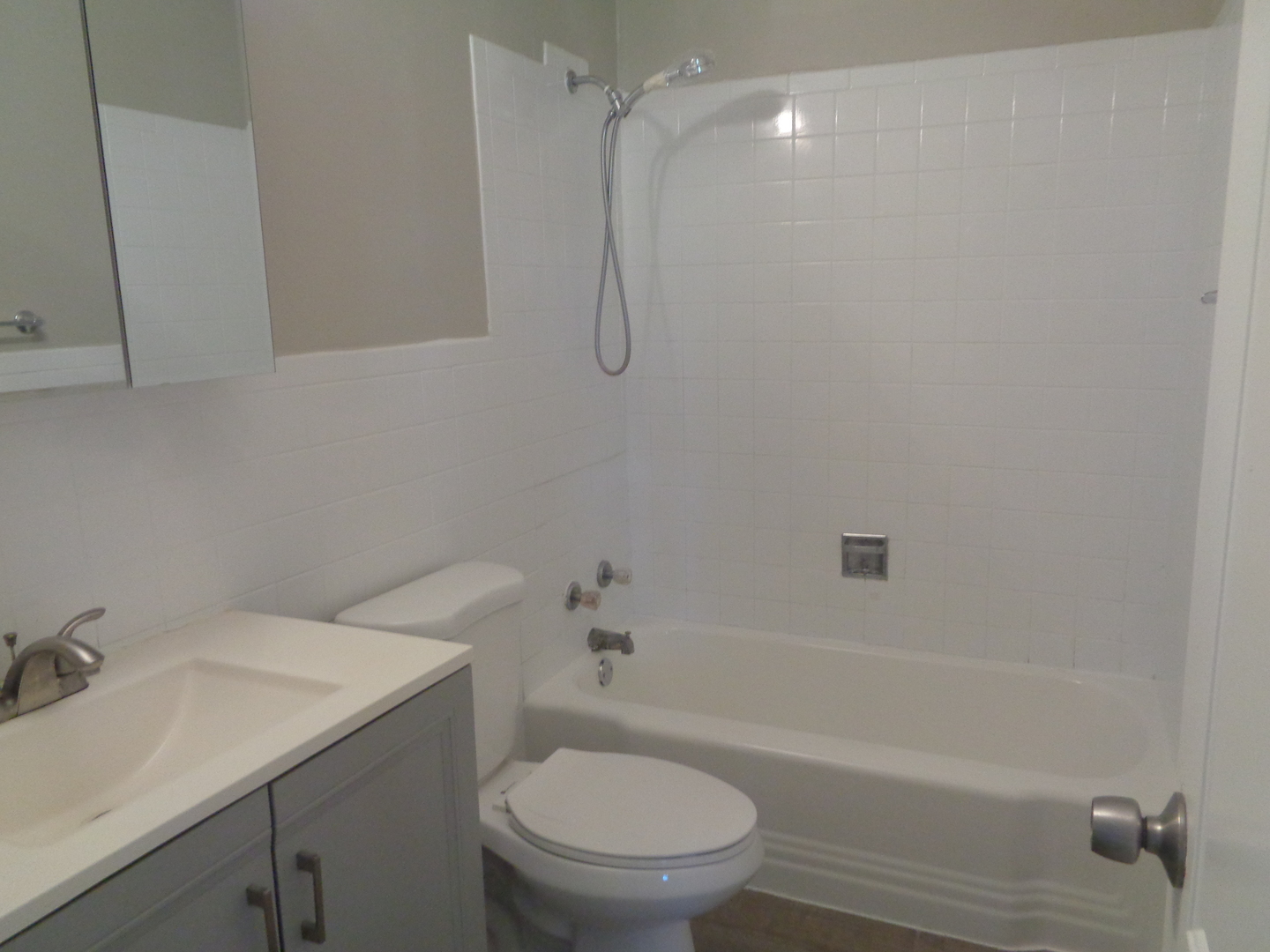 1340 N main Street #D3, Wheaton, IL 60187