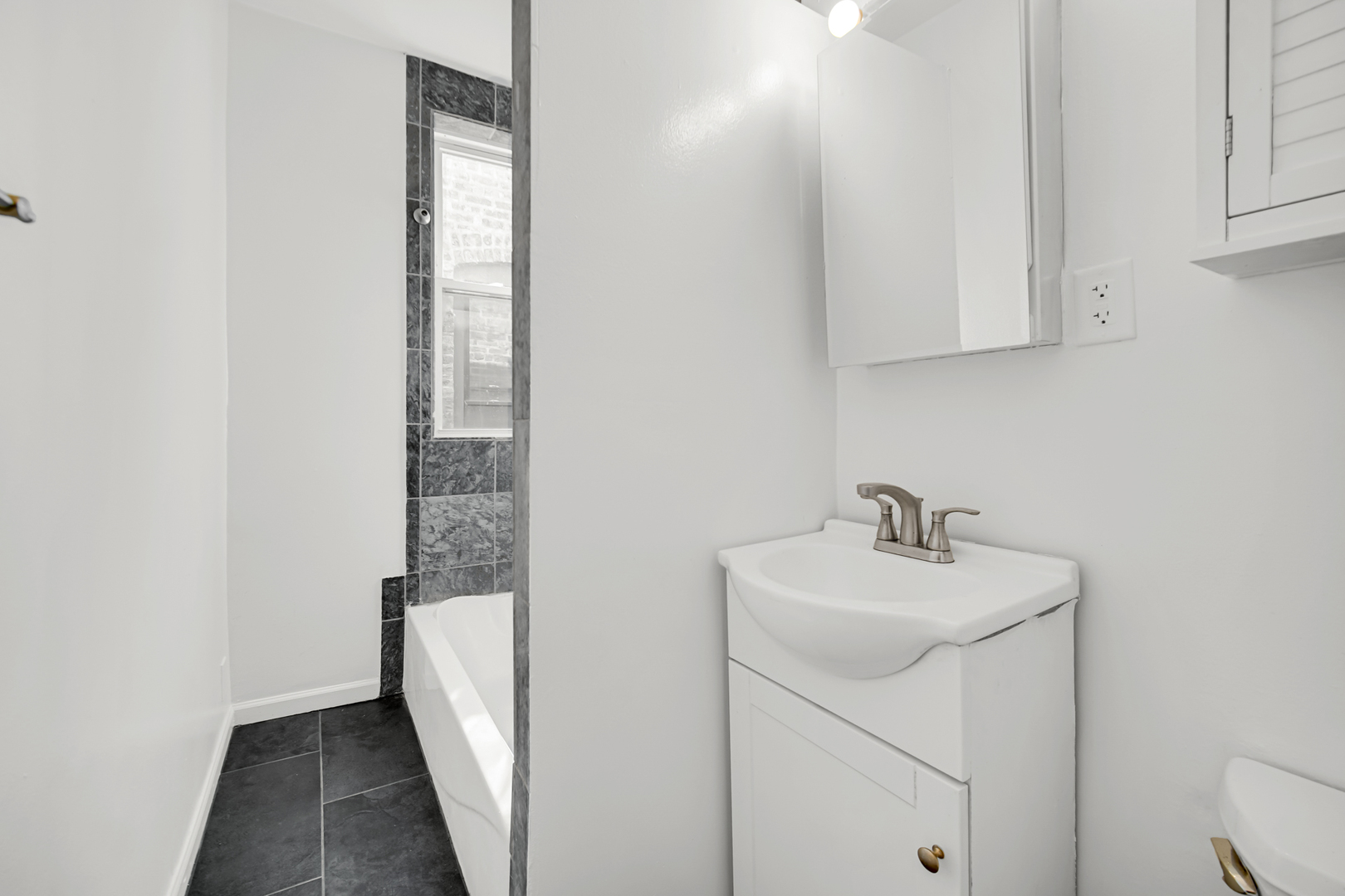 4743 S Champlain Avenue, Chicago, IL 60615