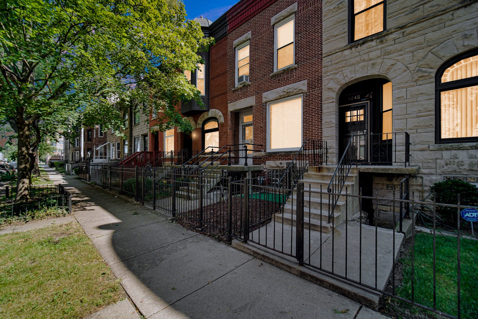 4743 S Champlain Avenue, Chicago, IL 60615