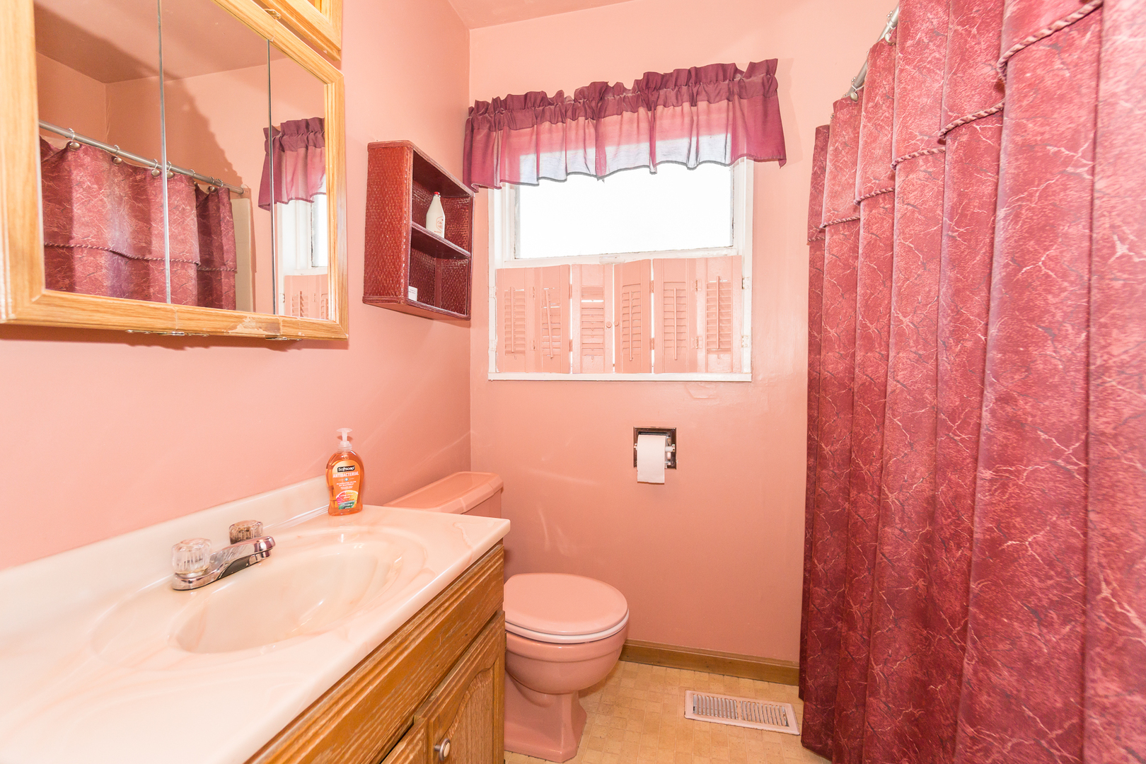 427 W Moreland Avenue, Addison, IL 60101