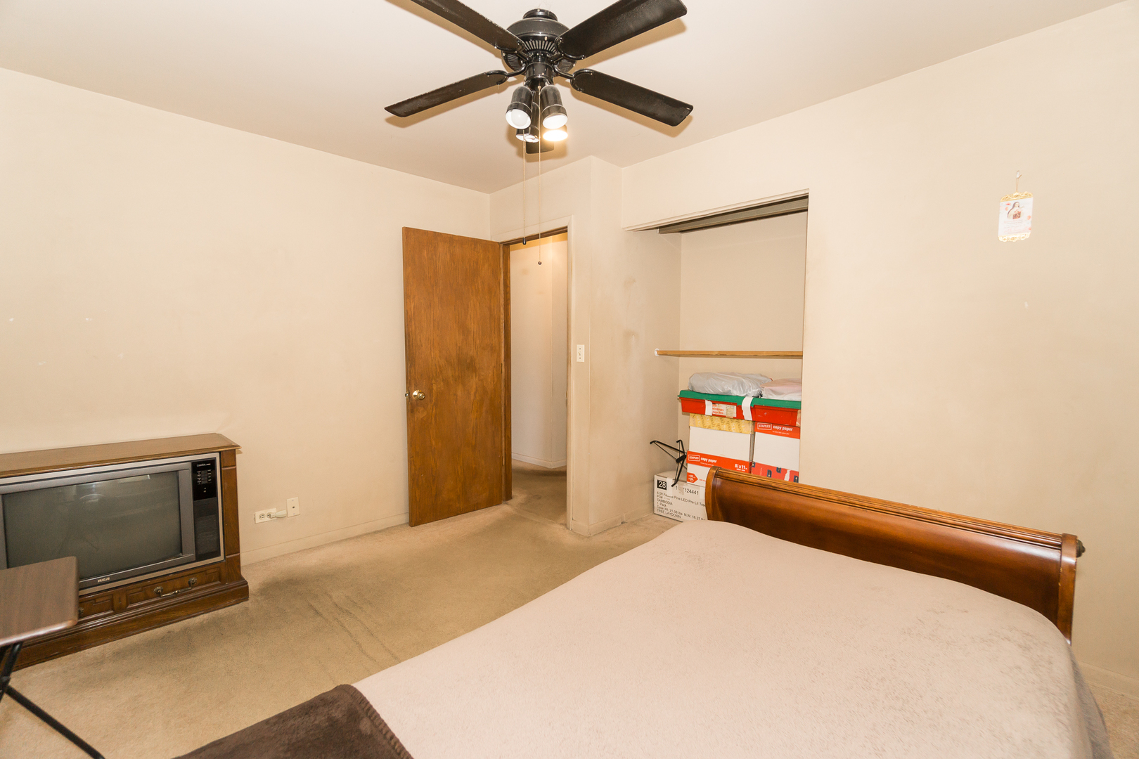 427 W Moreland Avenue, Addison, IL 60101