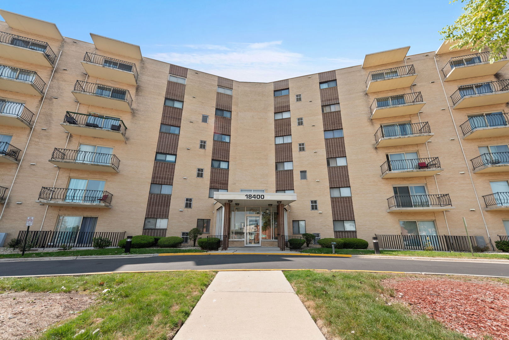 18400 Cherry Creek Drive #109, Homewood, IL 60430